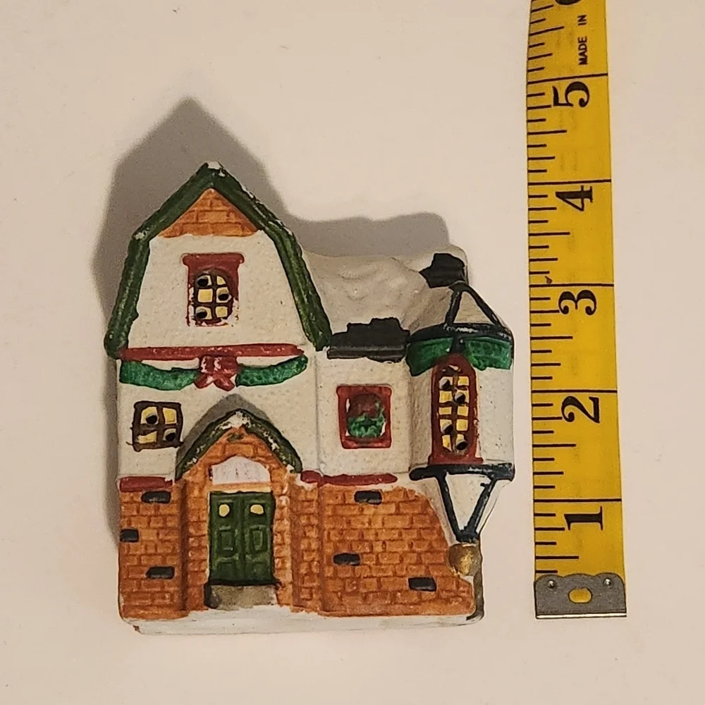 Vintage Christmas Town Hotel Decoration